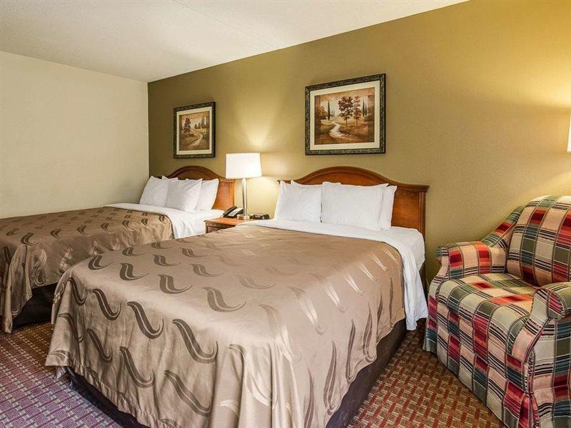 Quality Inn & Suites Lexington Near I-64 And I-81 Timber Ridge Eksteriør billede