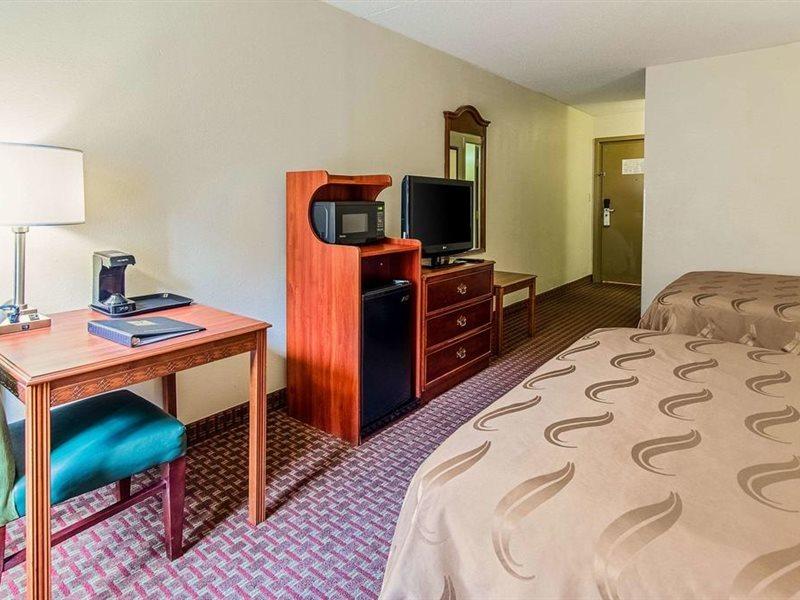 Quality Inn & Suites Lexington Near I-64 And I-81 Timber Ridge Eksteriør billede