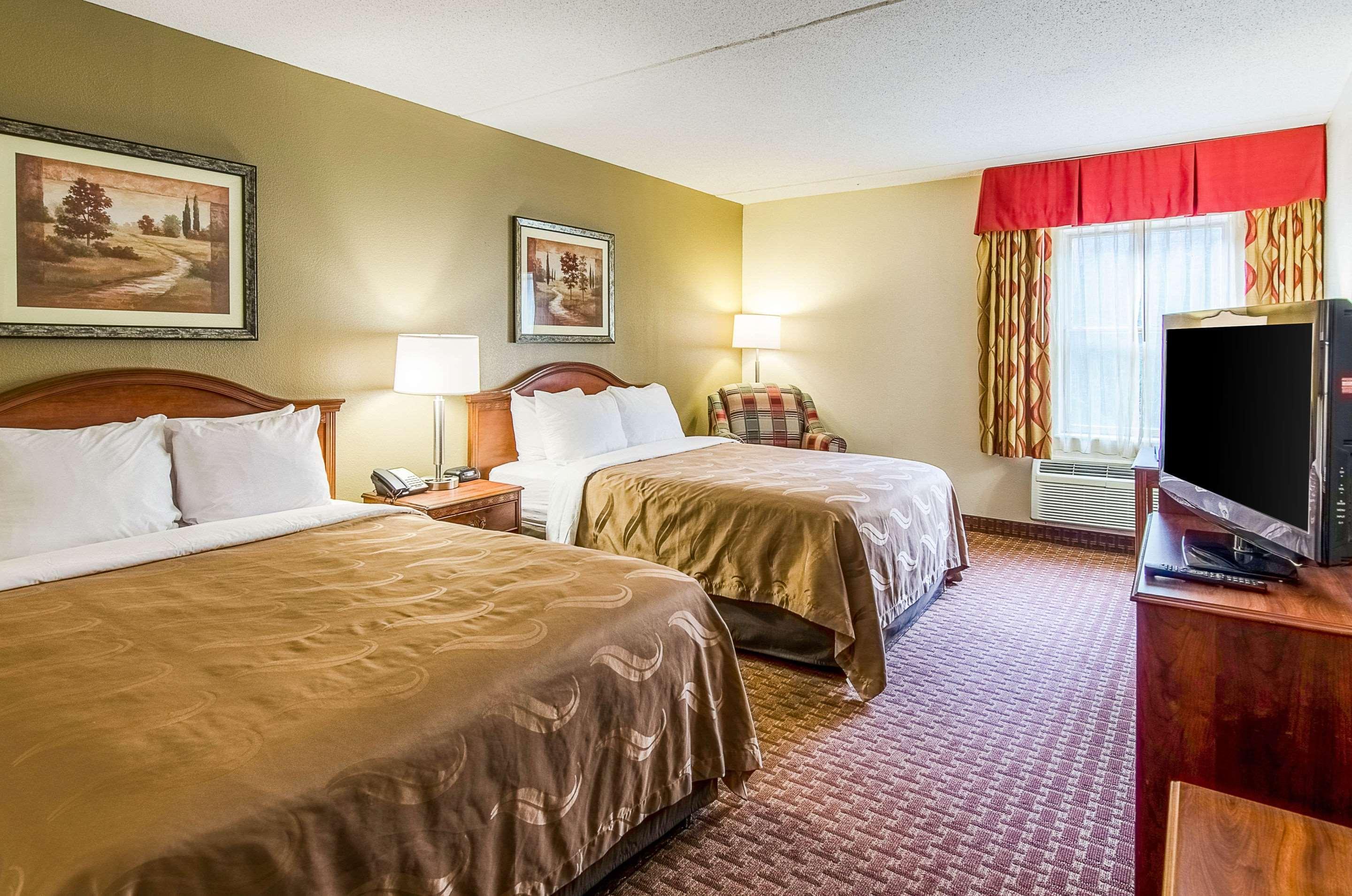 Quality Inn & Suites Lexington Near I-64 And I-81 Timber Ridge Eksteriør billede