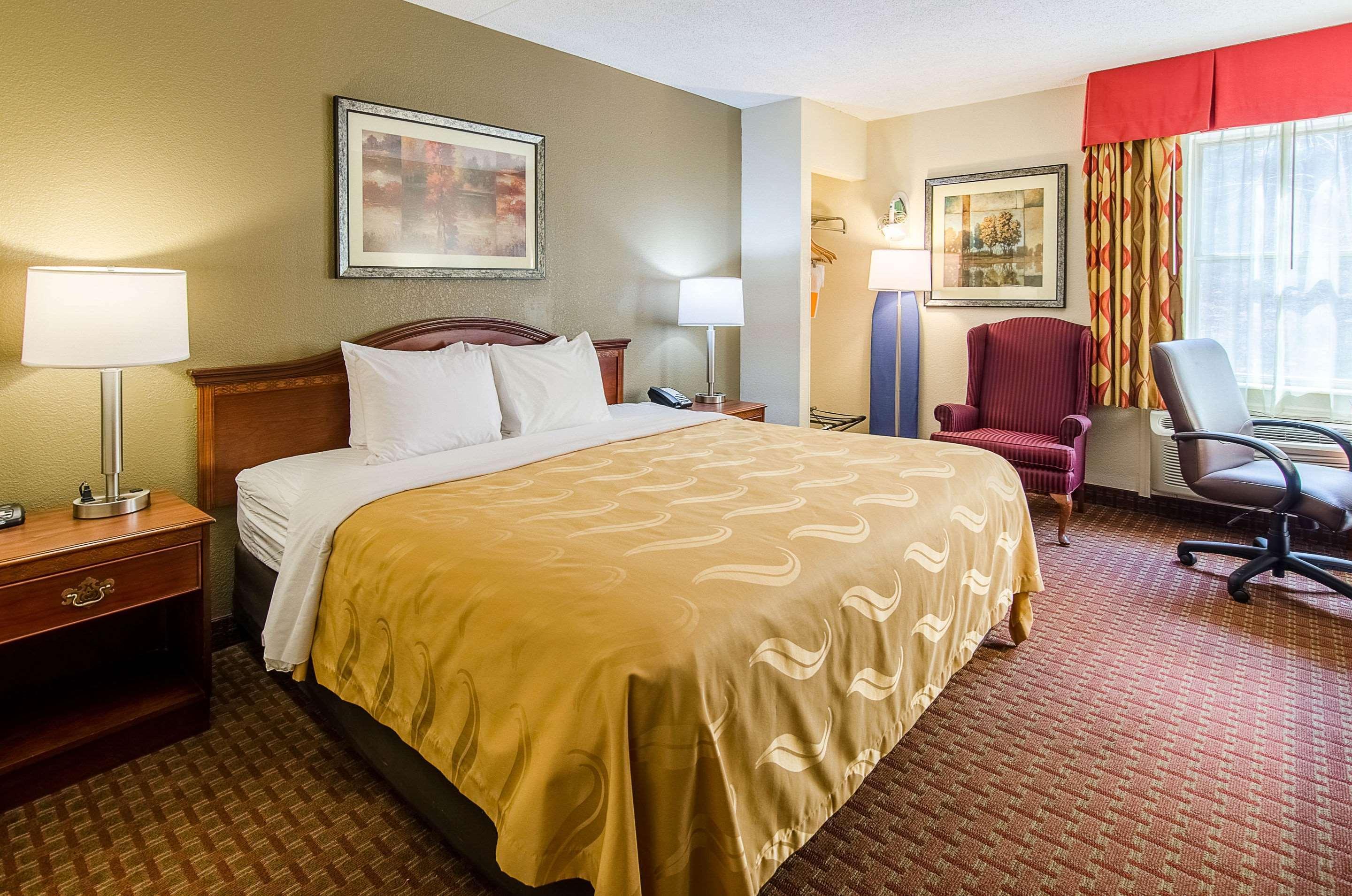 Quality Inn & Suites Lexington Near I-64 And I-81 Timber Ridge Eksteriør billede