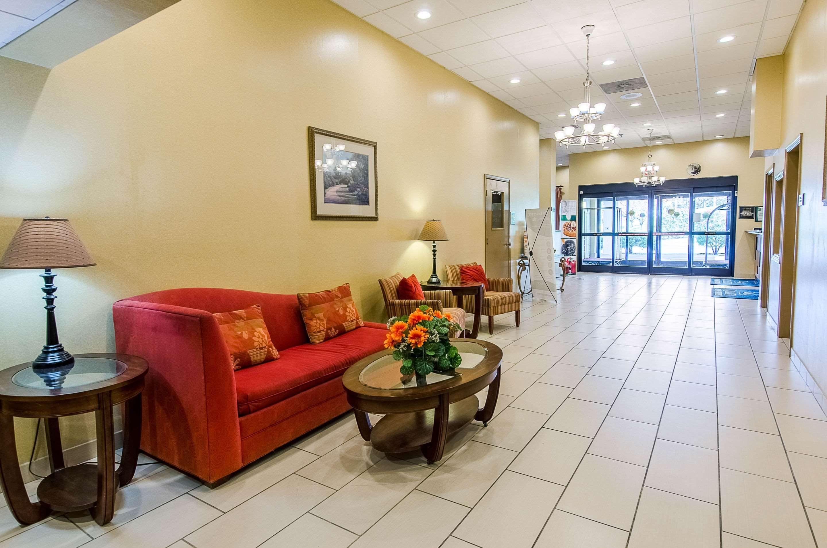 Quality Inn & Suites Lexington Near I-64 And I-81 Timber Ridge Eksteriør billede