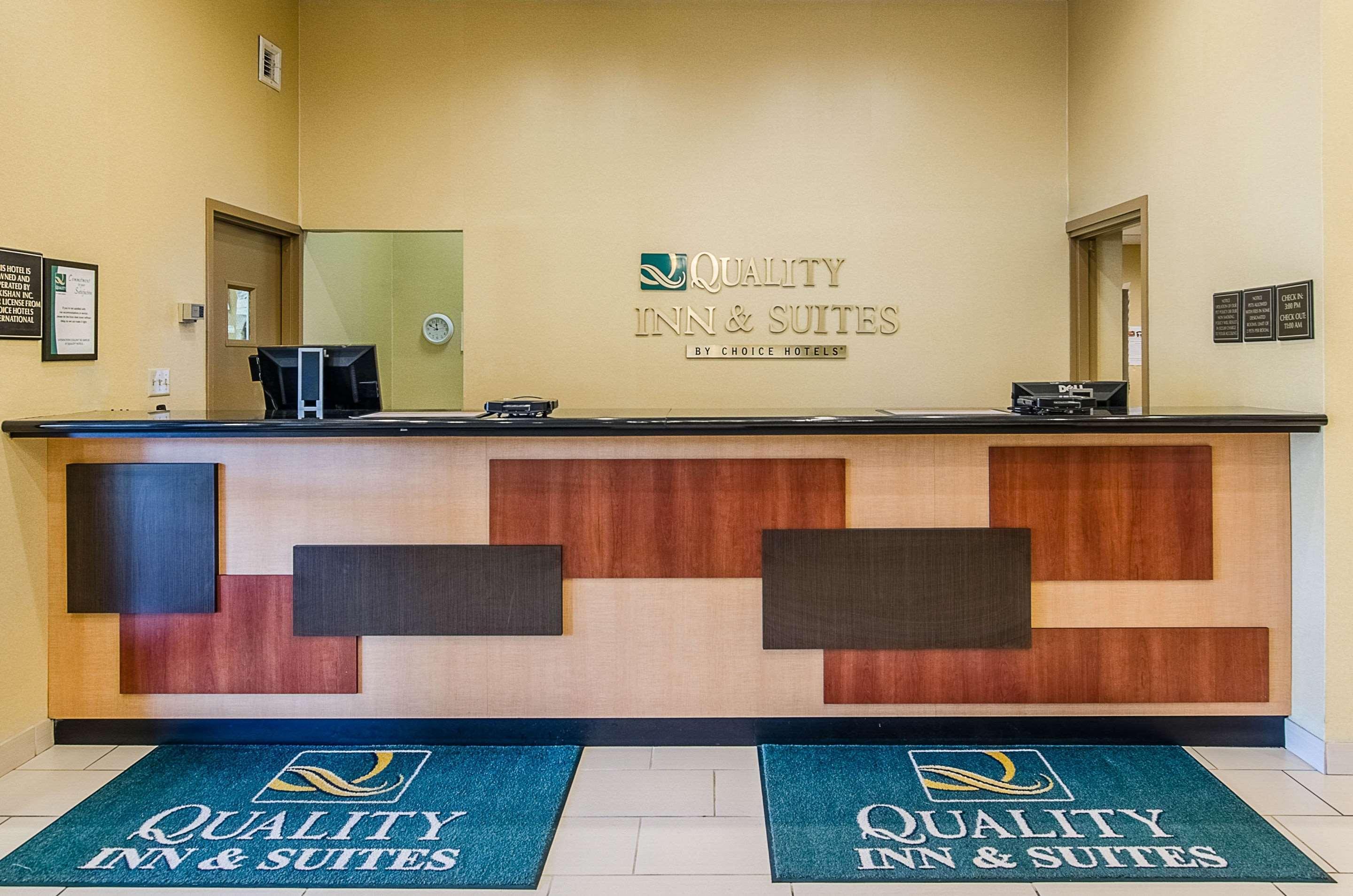 Quality Inn & Suites Lexington Near I-64 And I-81 Timber Ridge Eksteriør billede