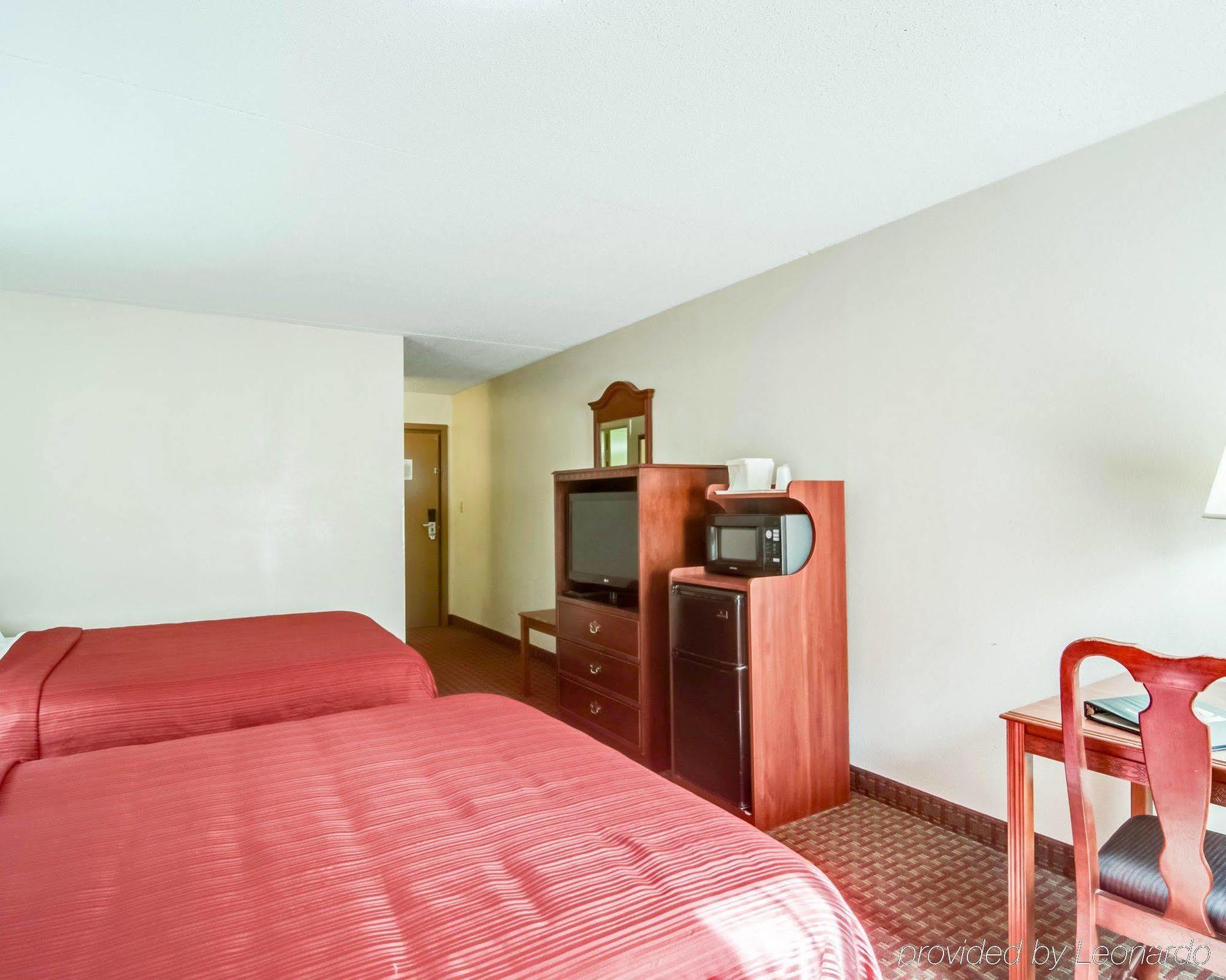 Quality Inn & Suites Lexington Near I-64 And I-81 Timber Ridge Eksteriør billede